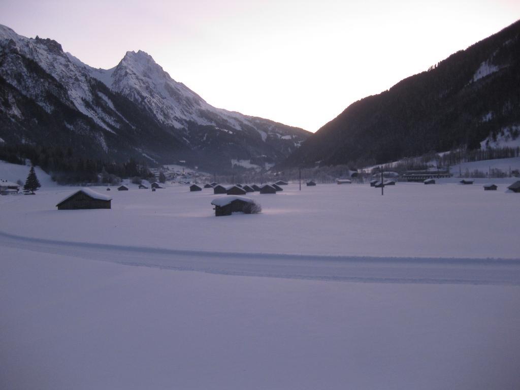 Apart Bella Monte Lejlighed Pettneu am Arlberg Eksteriør billede